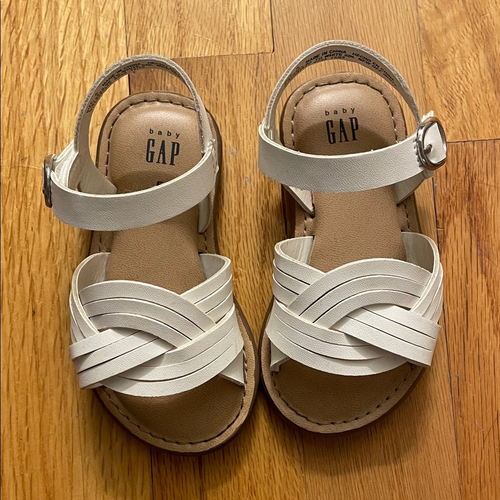 GAP Kids Toddler White Leather Sandals | Size 5
